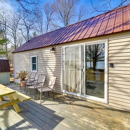 Lakefront Newberry Studio With Fire Pit!